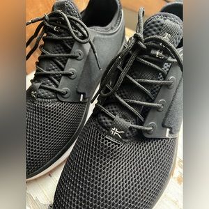 Kuru Womens Atom Cloud Walking Shoes Black size 11